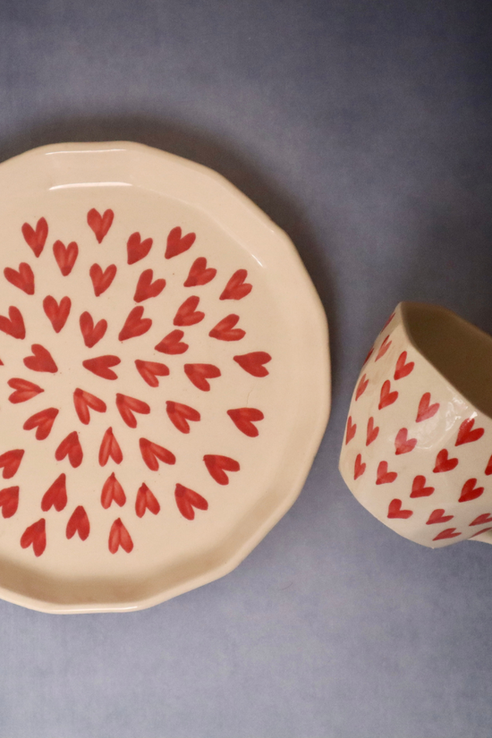 handmade heart mug with all heart  plate 