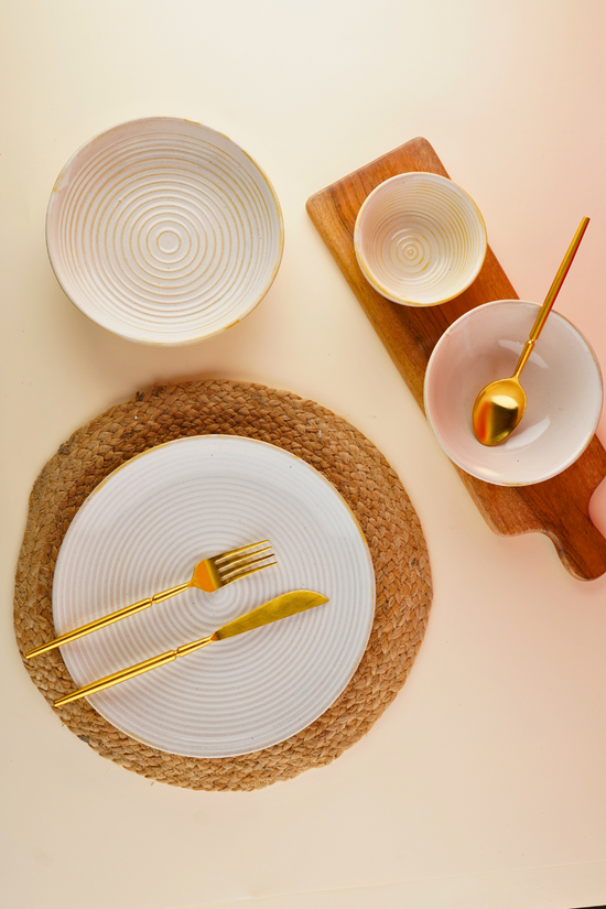 pearl white dinner set made by ceramic 