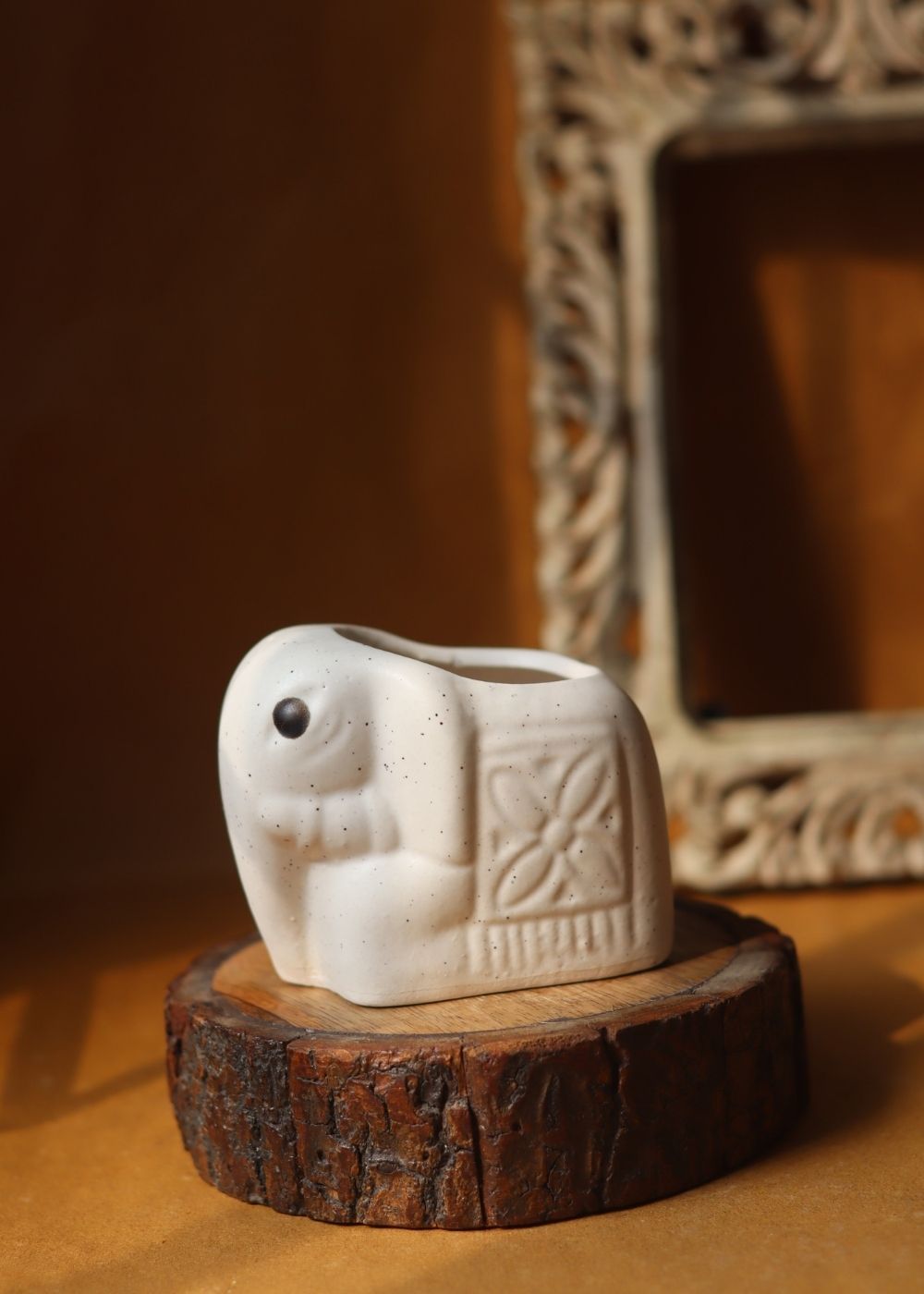 Indie Ele Planter made by ceramic