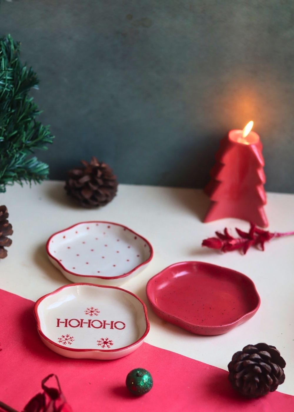 Set of 3 - Holly Jolly Dessert Plates with premium quality material