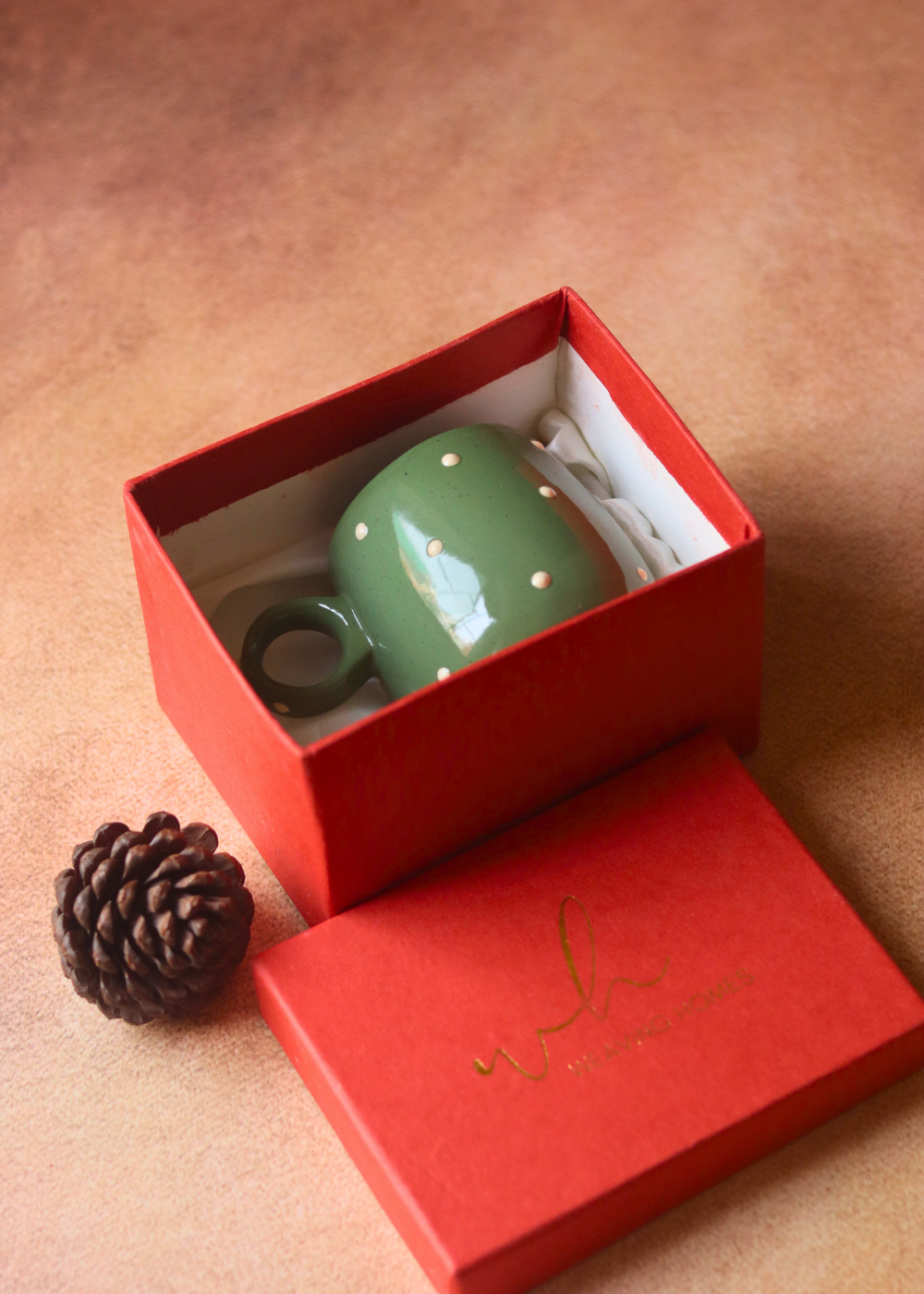 Christmas cuddle coffee mug in box