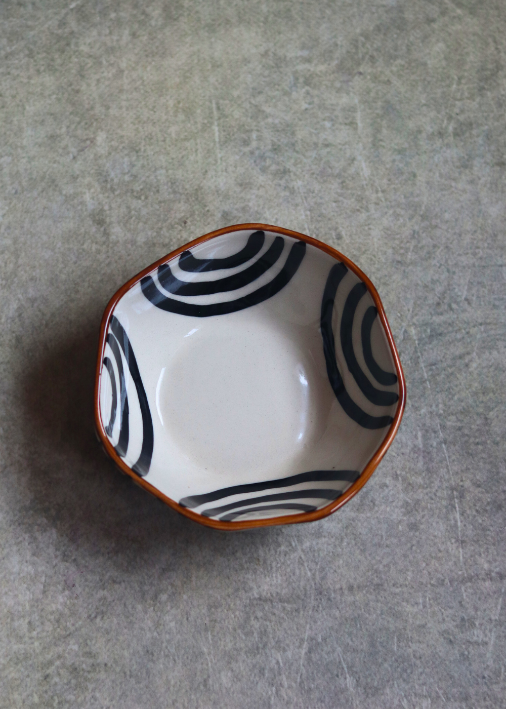 Ceramic white bowls 