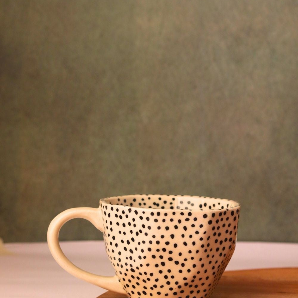 black polka mug with premium quality material