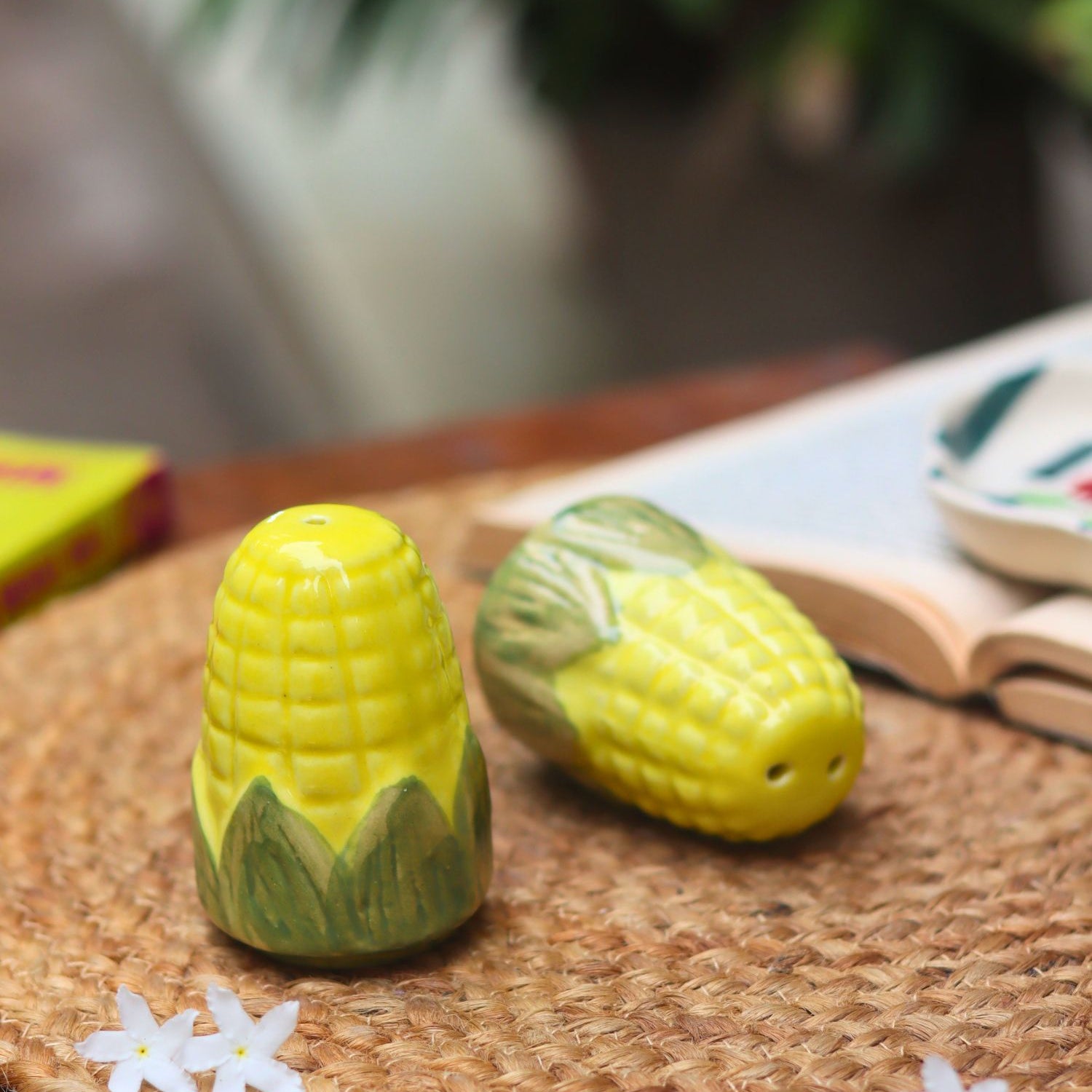 Corn Salt Pepper Shakers made by ceramic