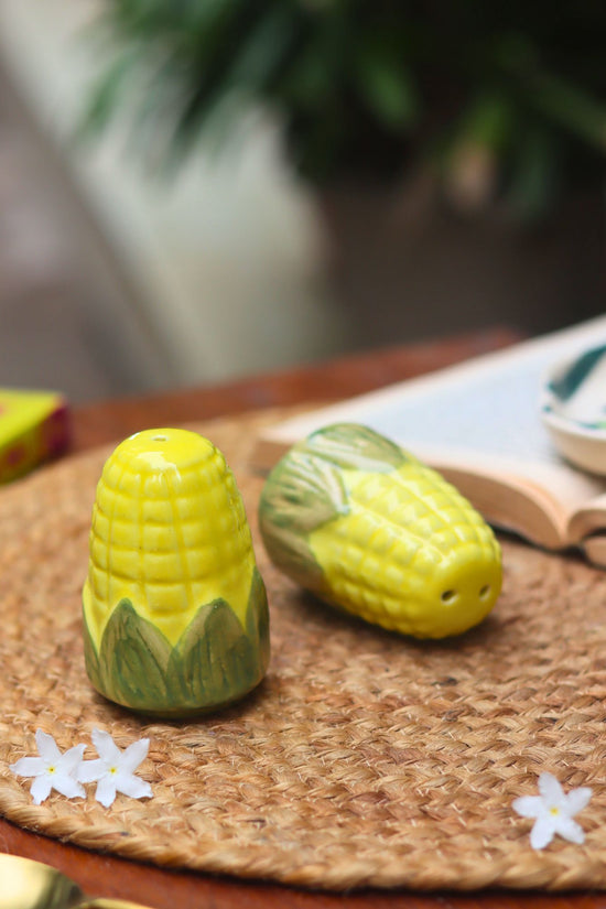 Corn Salt Pepper Shakers made by ceramic