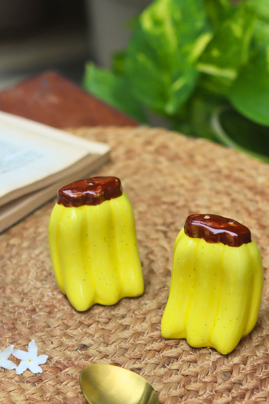 Banana Salt Pepper Shakers made by ceramic