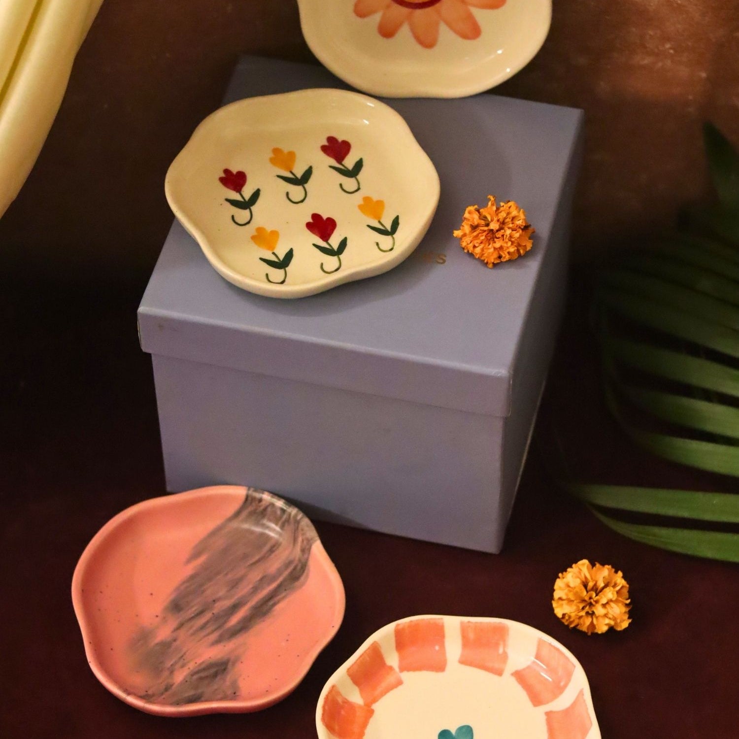 Set of 4 - Flower, Striped heart, Surajmukhi & Pastel tulip handmade dessert plate combo in a Gift box made by ceramic