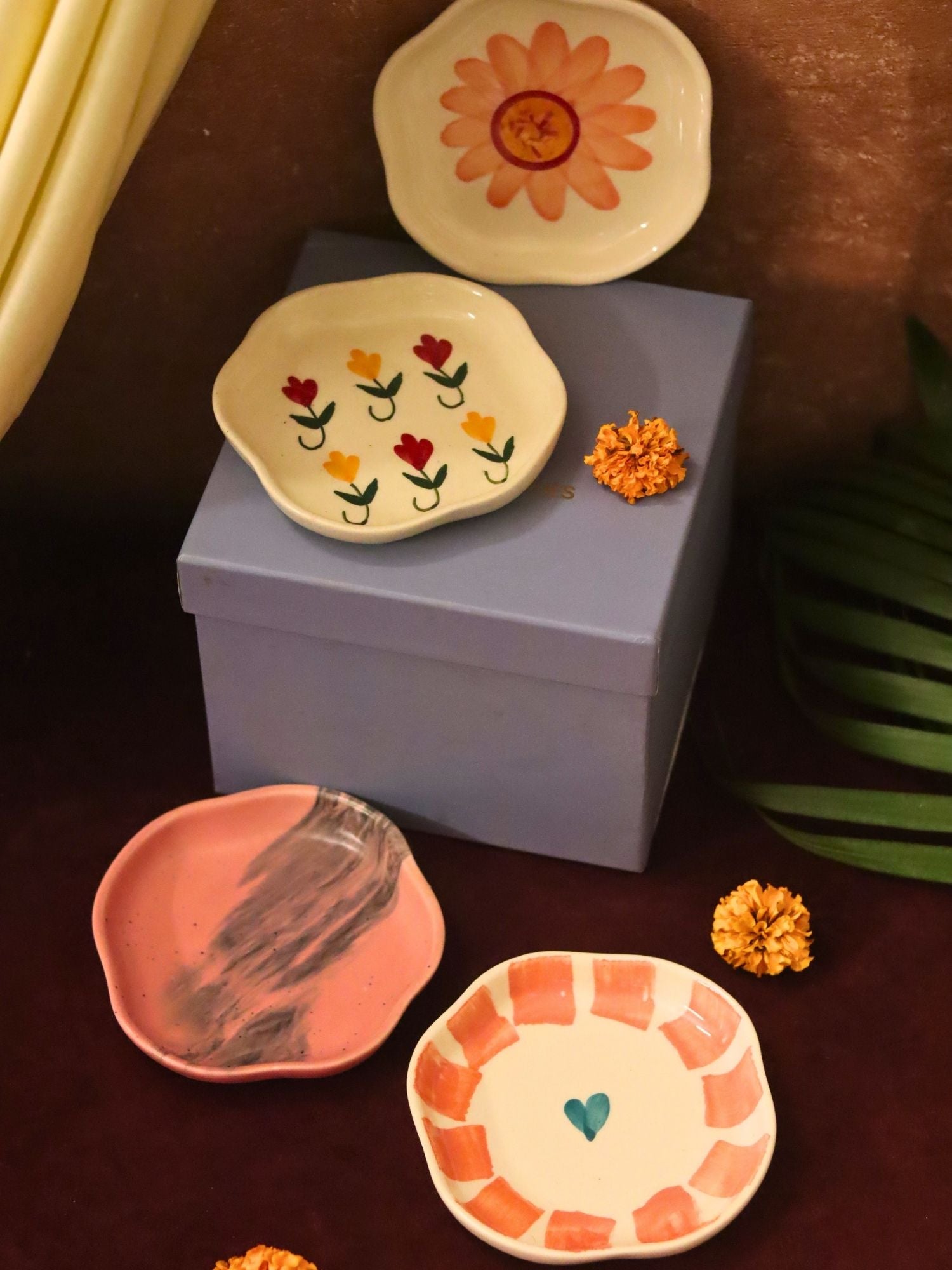Set of 4 - Flower, Striped heart, Surajmukhi & Pastel tulip handmade dessert plate combo in a Gift box made by ceramic