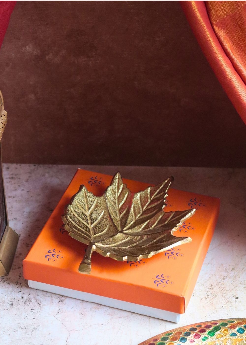 Golden  Leaf Patterned Bowl in a Gift Box with premium quality material