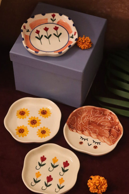 Set of 4 - Surajmukhi, Tweety, Peony & Pastel tulip handmade dessert plate combo in a Gift box made by ceramic