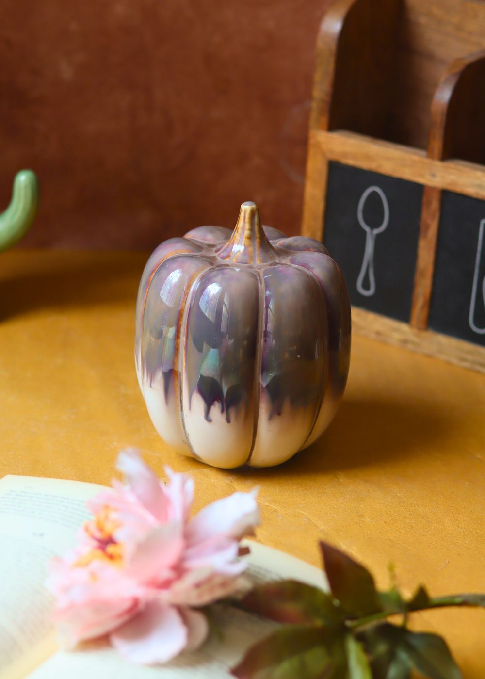 Shaded brown pumpkin - tall