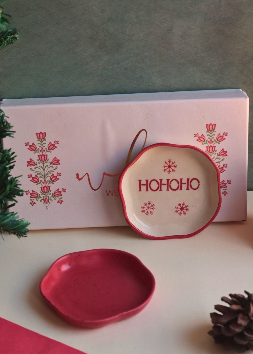 HOHOHO & Red Handmade Dessert plate in a Gift Box with premium quality material