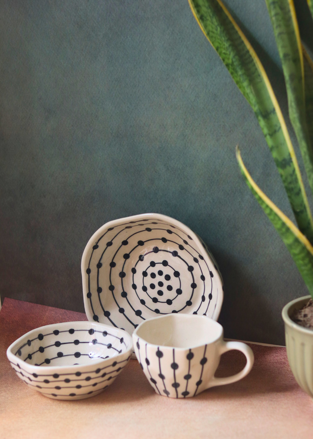 Black dotted coffee mug & bowls