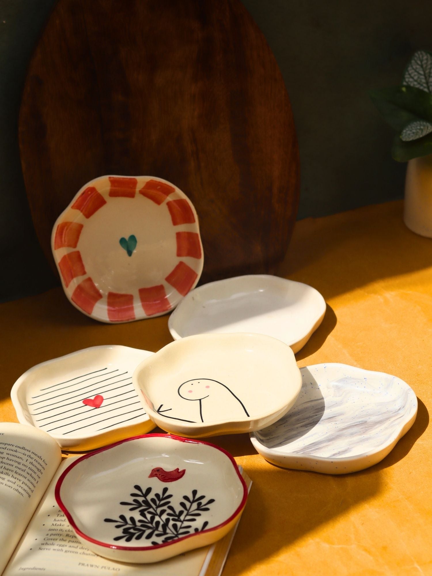 Set of 6 Dessert Plate (for the price of 5)