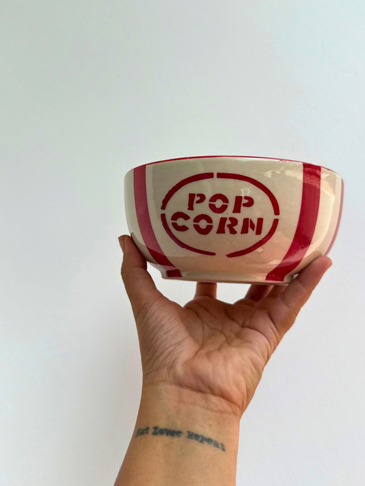 Basic Popcorn Bowl made by ceramic