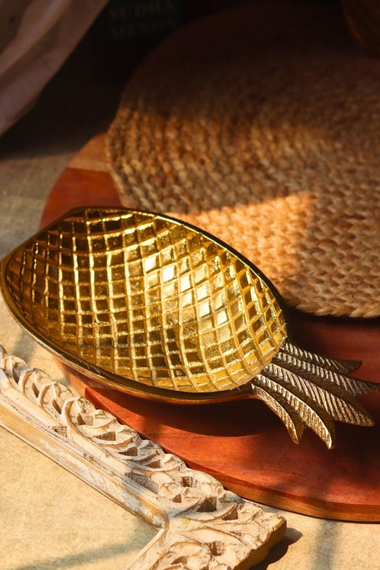 Pineapple Pristine Platter - Gold