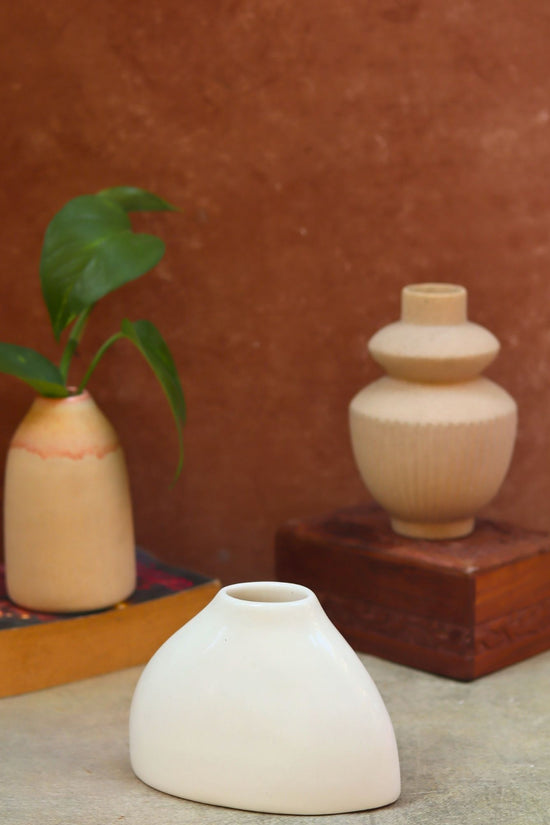 Set of 3 - Ivory Pearl vases combo with premium quality material