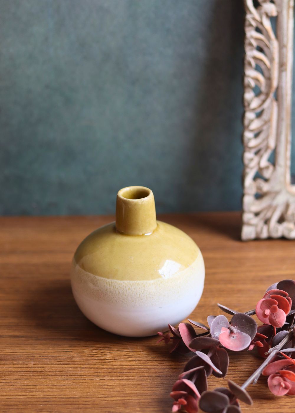 mustard glow vase made by ceramic 