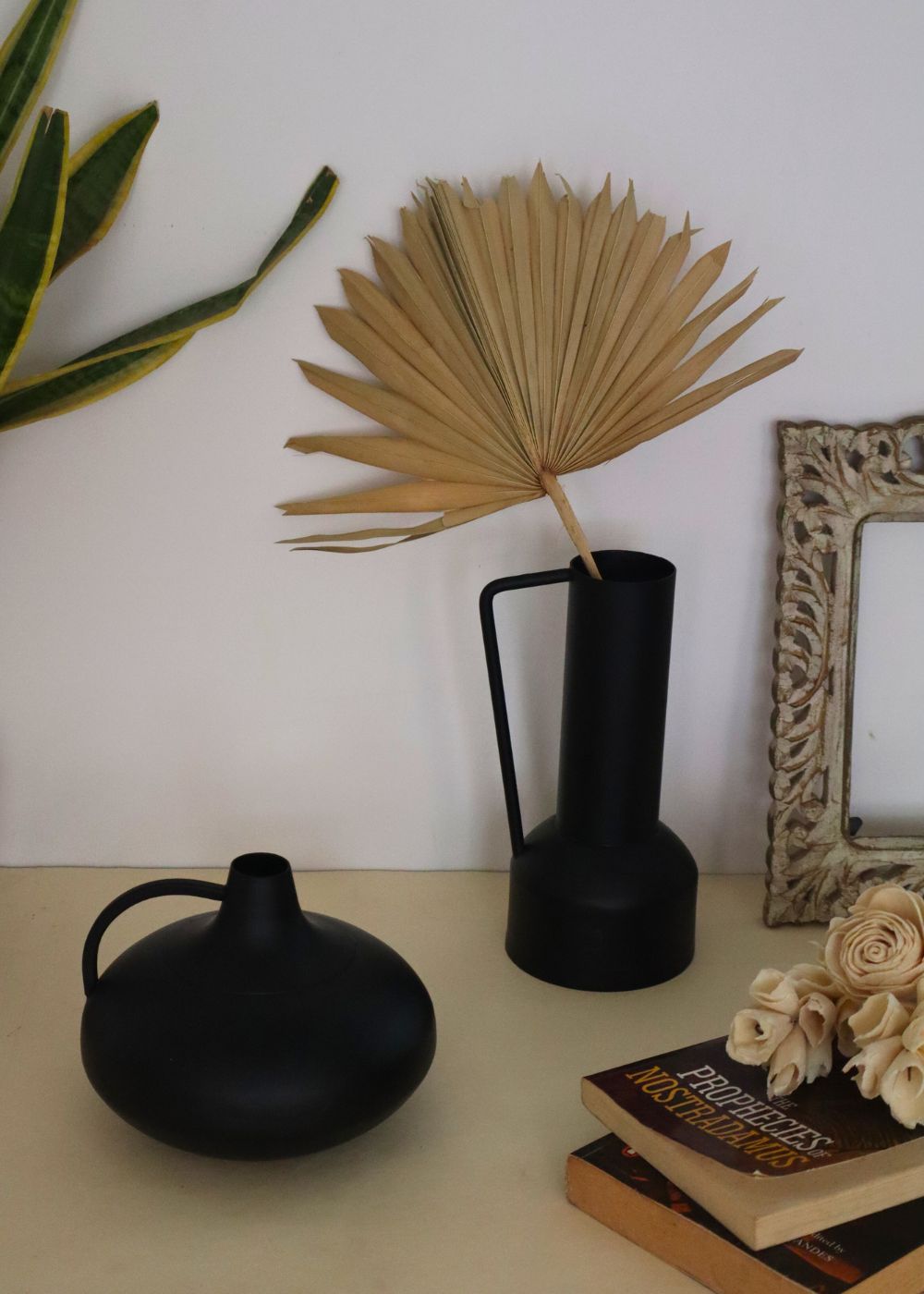 Handmade black handle vase 