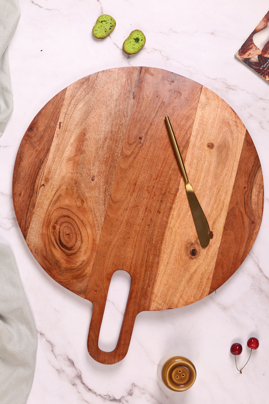 Round cheese board with knife 