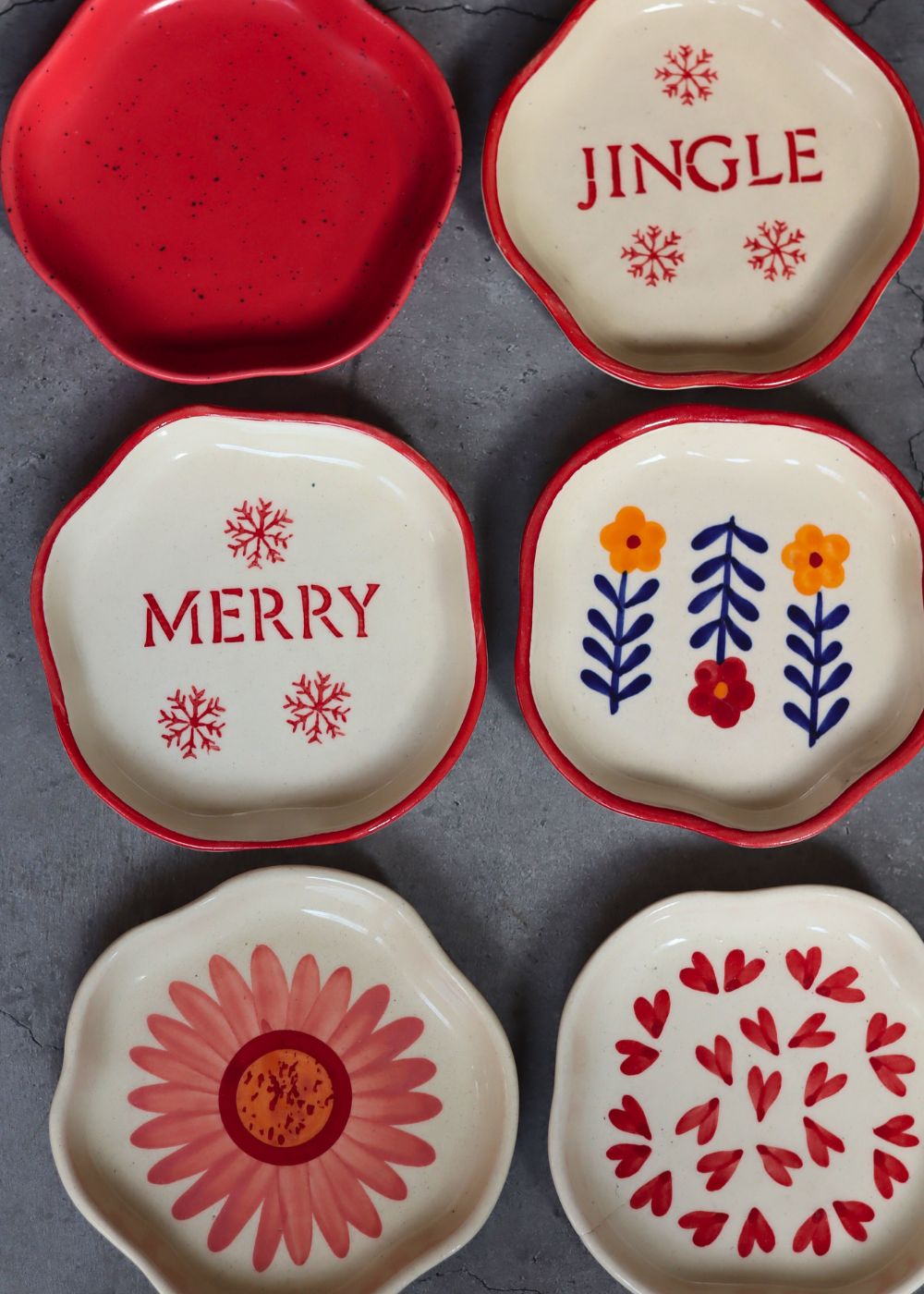 Set of 6 Red & White Handmade Dessert Plate (for the price of 5) with premium quality material