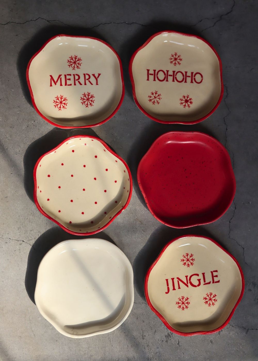 handmade Set of 6 Merry & Bright Dessert Plates (for the price of 5)