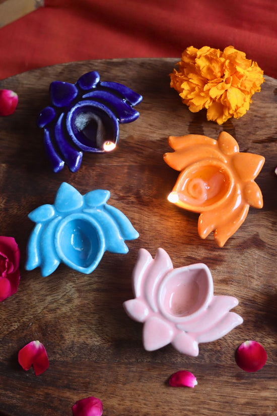 Set of 4 - Lotus diya combo with premium quality material