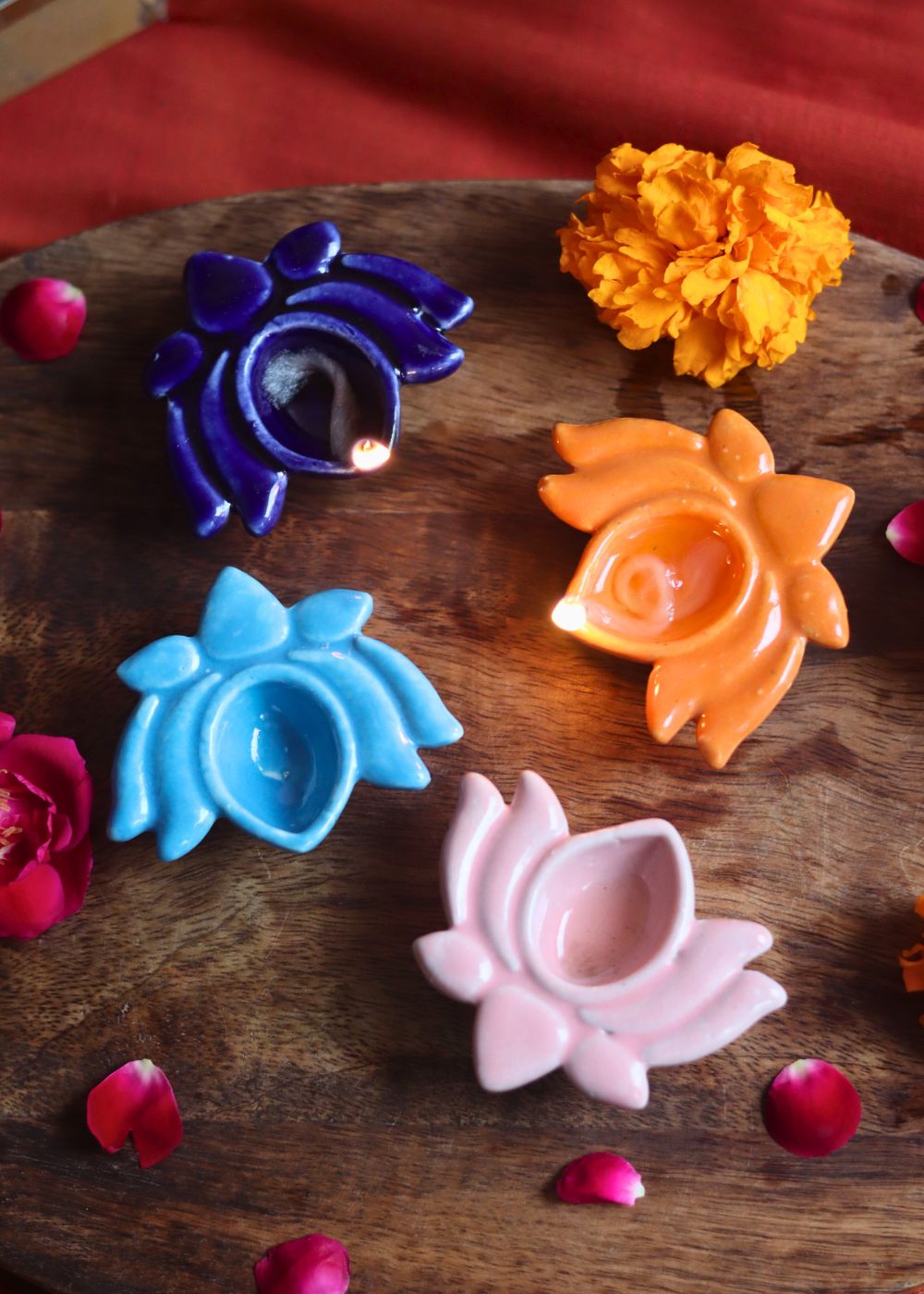Set of 4 - Lotus diya combo with premium quality material