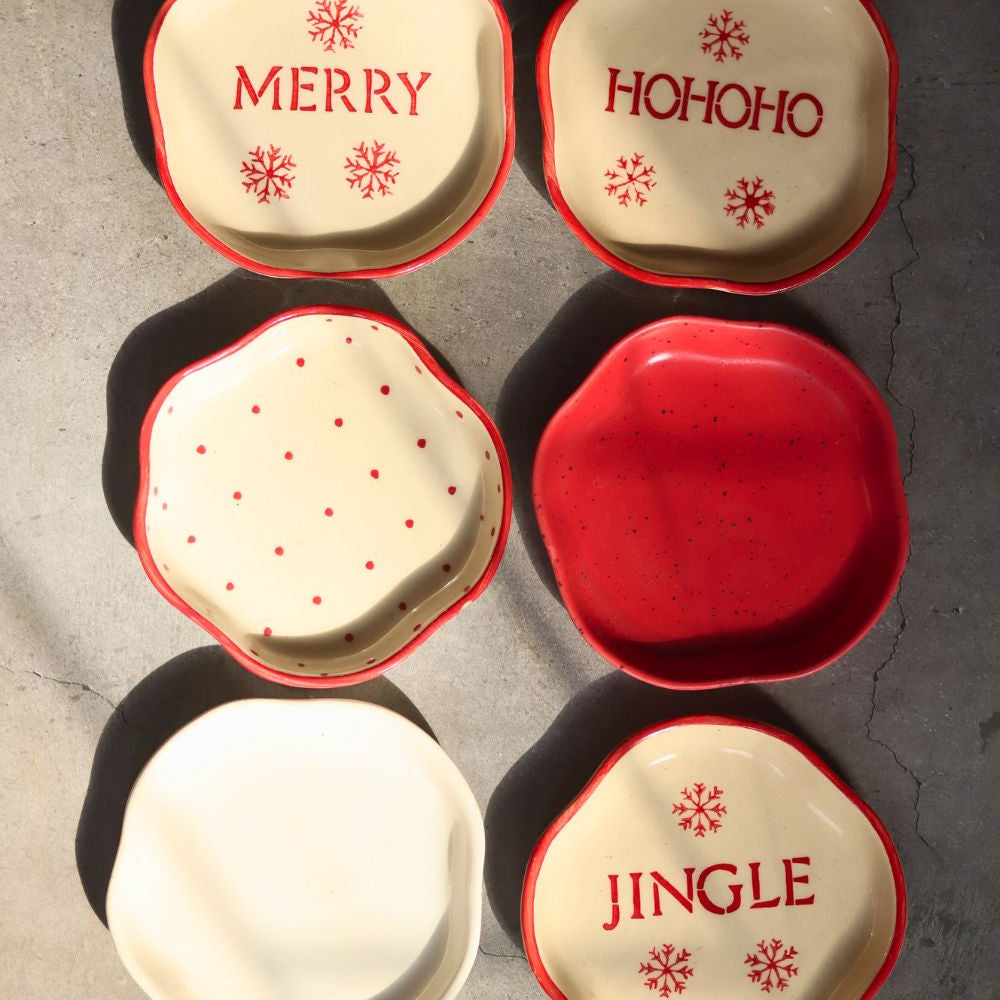 Set of 6 Merry & Bright Dessert Plates (for the price of 5) made by ceramic