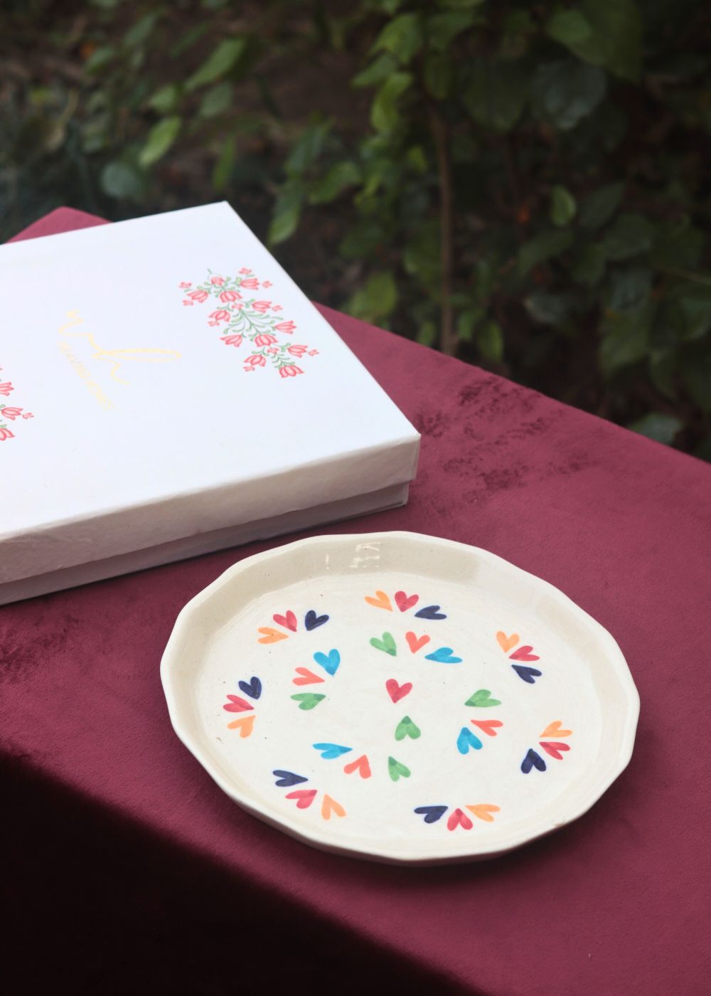 LoveisLove Plate in a Gift Box made by ceramic