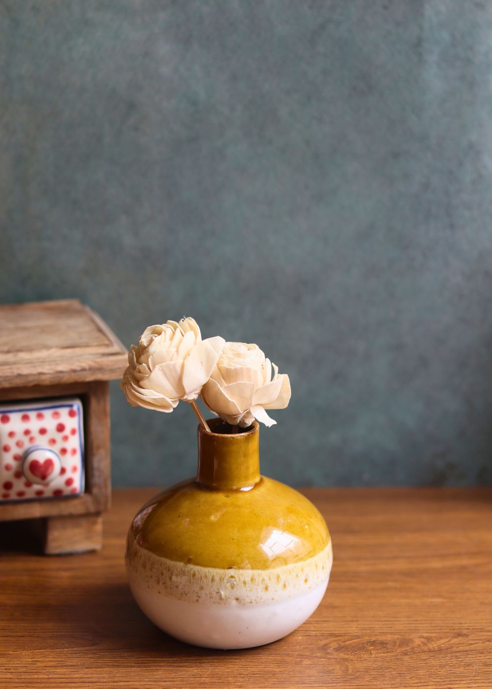 mustard glow vase with premium quality