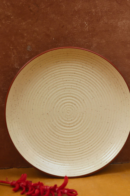 Spiral Dinner Plate - White made by ceramic