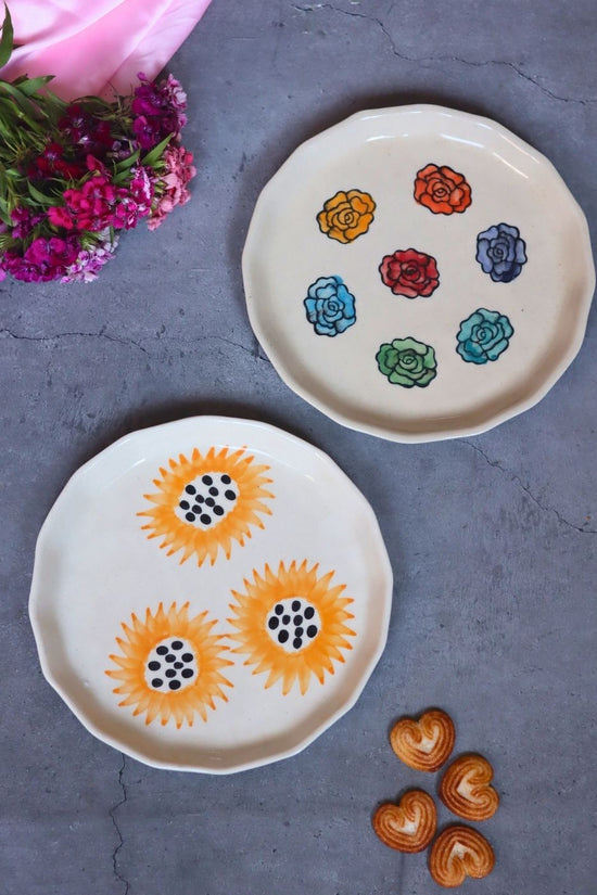Sunflower & Roses Snack Plates with premium quality material
