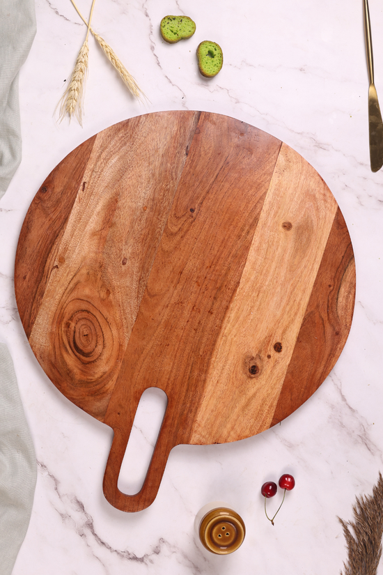 Round wooden cheese board 