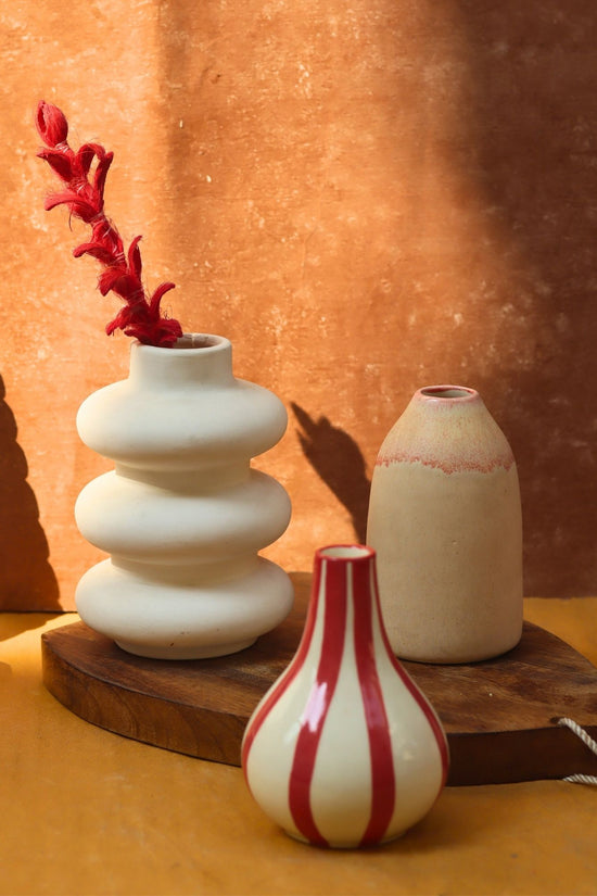 Set of 3 - Beige heart vases combo