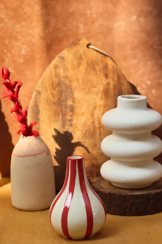 Set of 3 - Beige heart vases combo