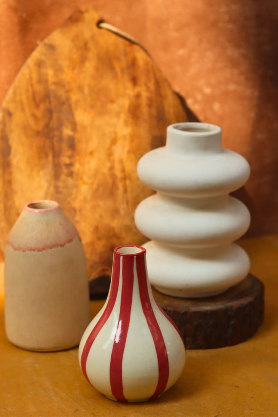 Set of 3 - Beige heart vases combo