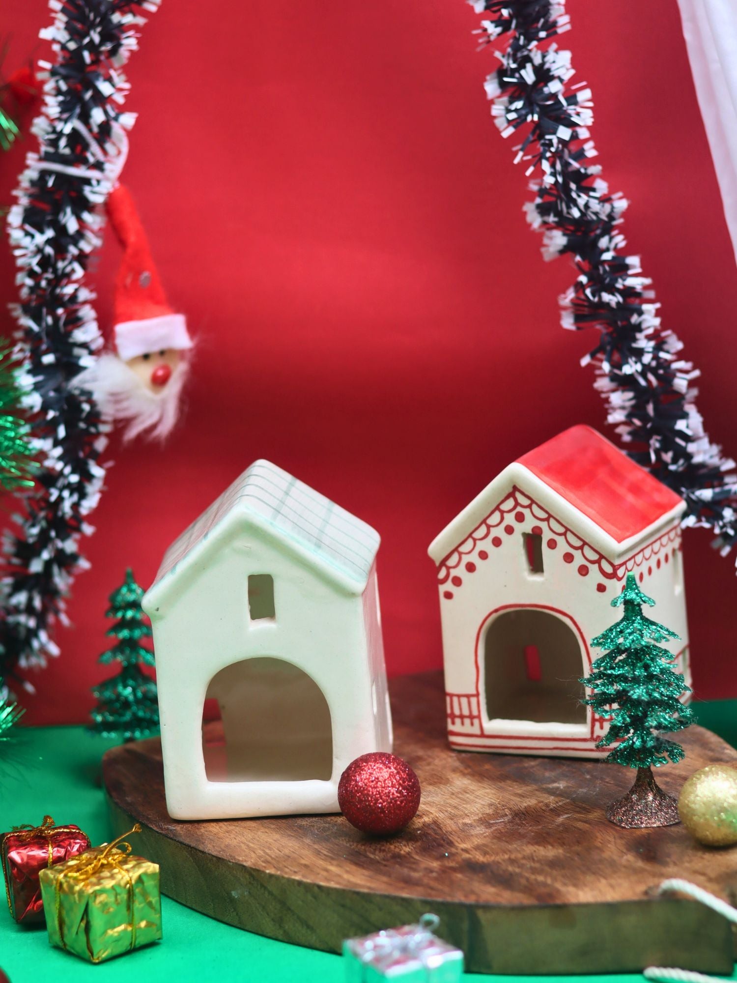 Set of 2 - Christmas Hut & Green House tea light holder