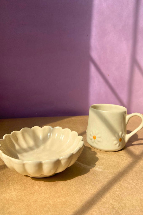 white lily mug & bowl set made by ceramic 
