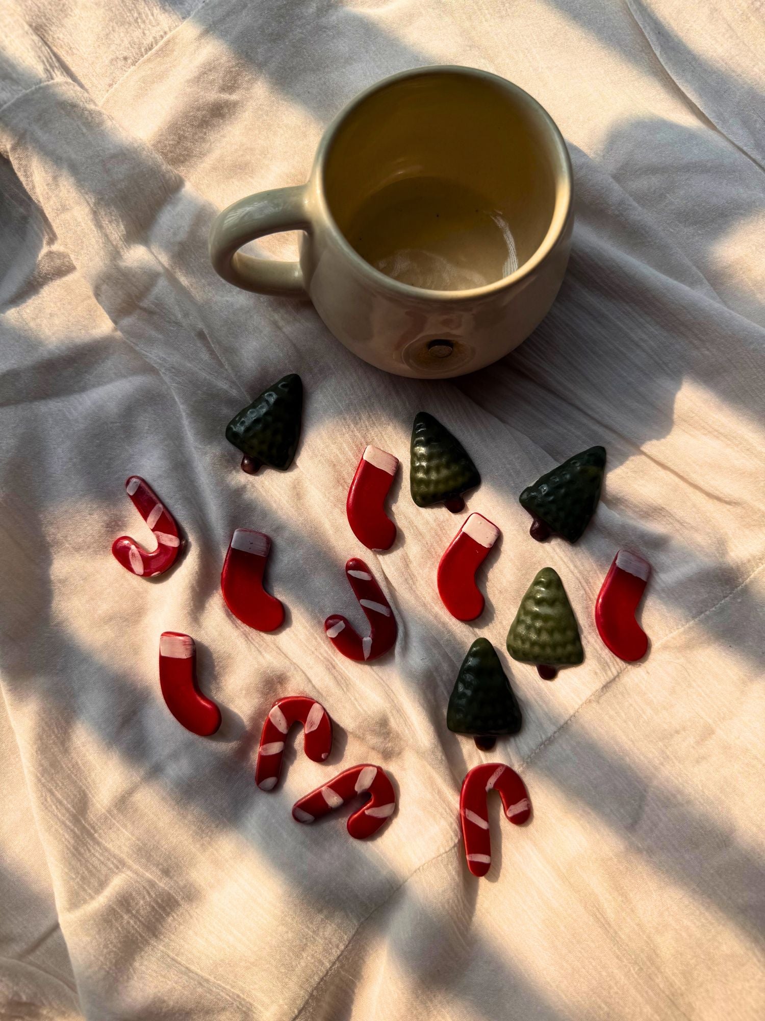 Santa's Magnet Mug made by ceramic