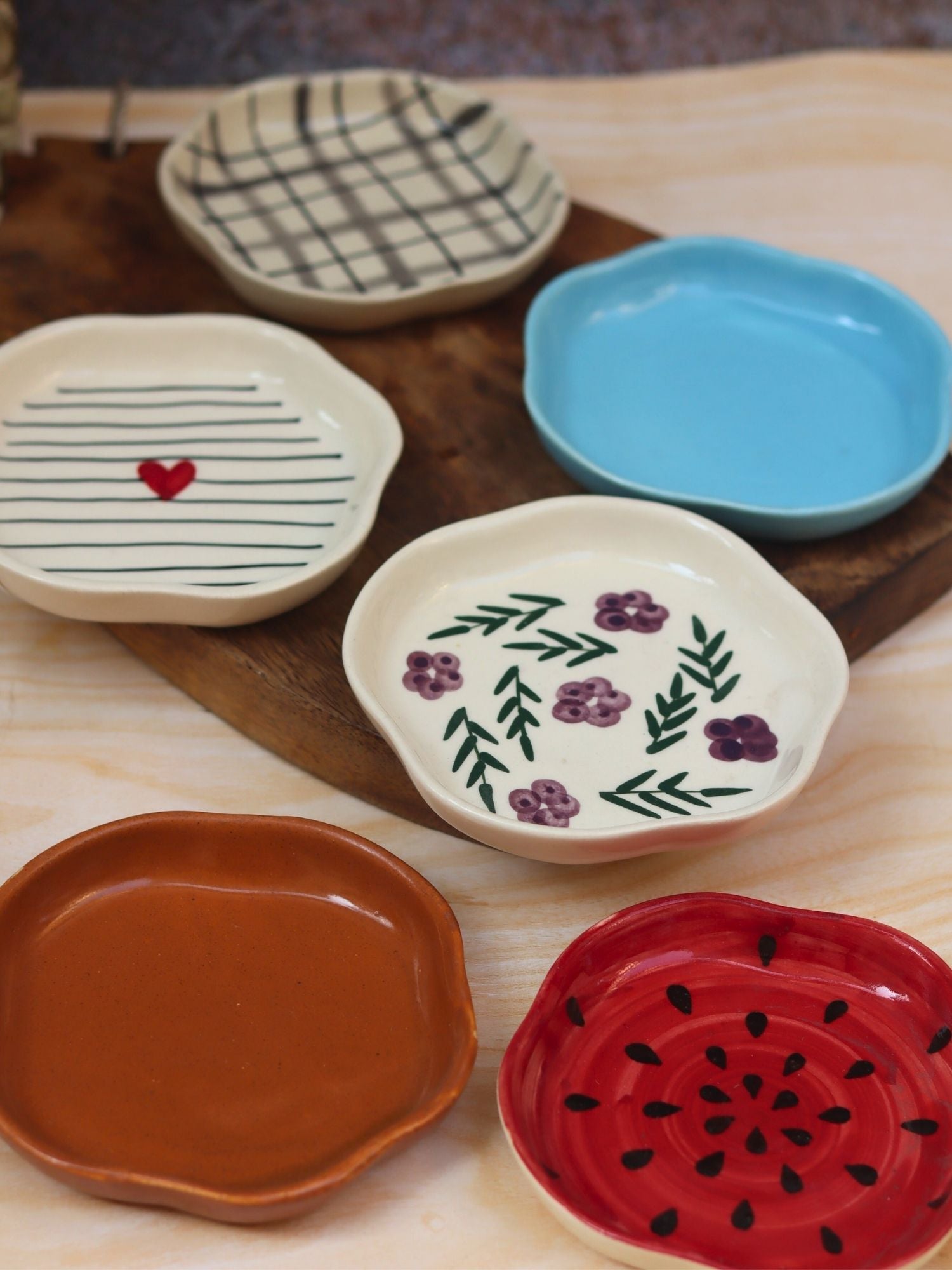 Set of 6 Mealtime Handmade dessert plate (for the price of 5)
