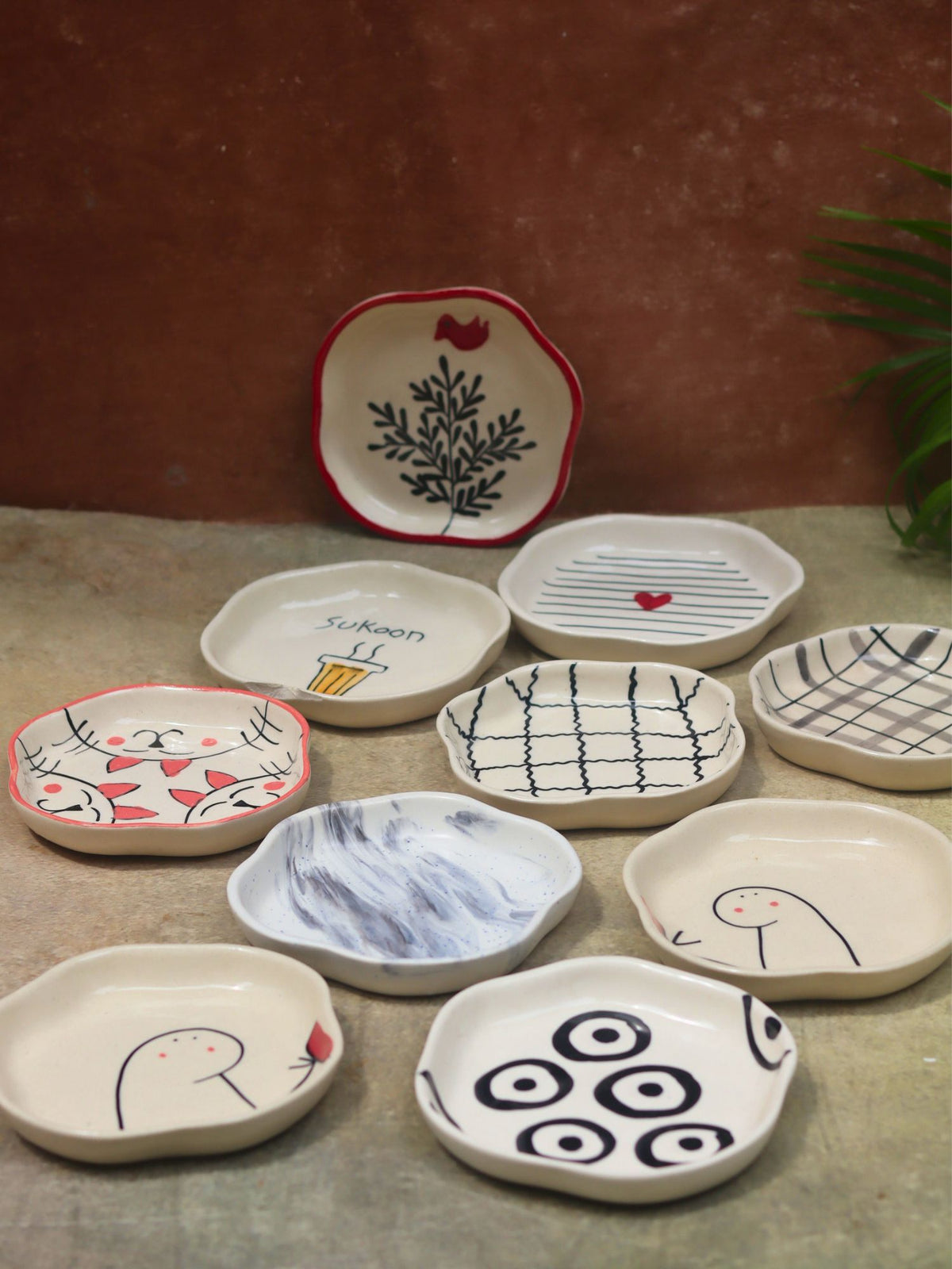 Set of 10 Black & White Bliss dessert plates combo (for the price of 7)