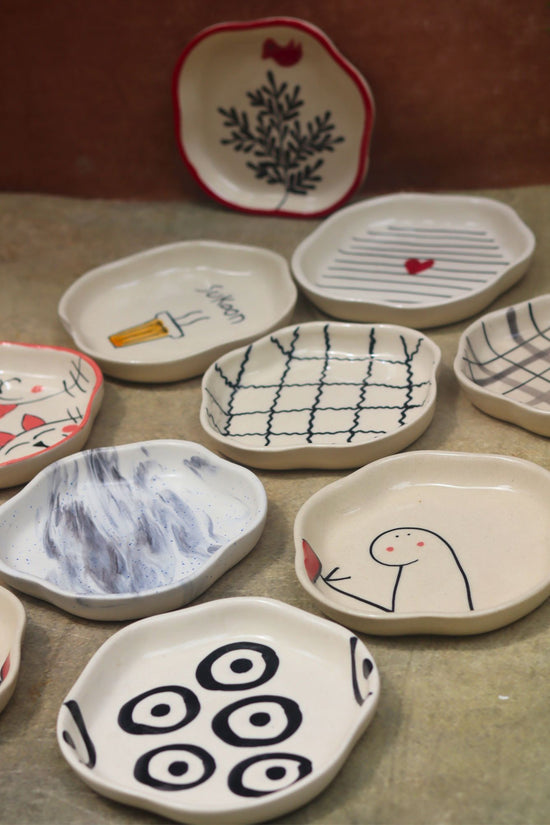 Set of 10 Black & White Bliss dessert plates combo (for the price of 7)