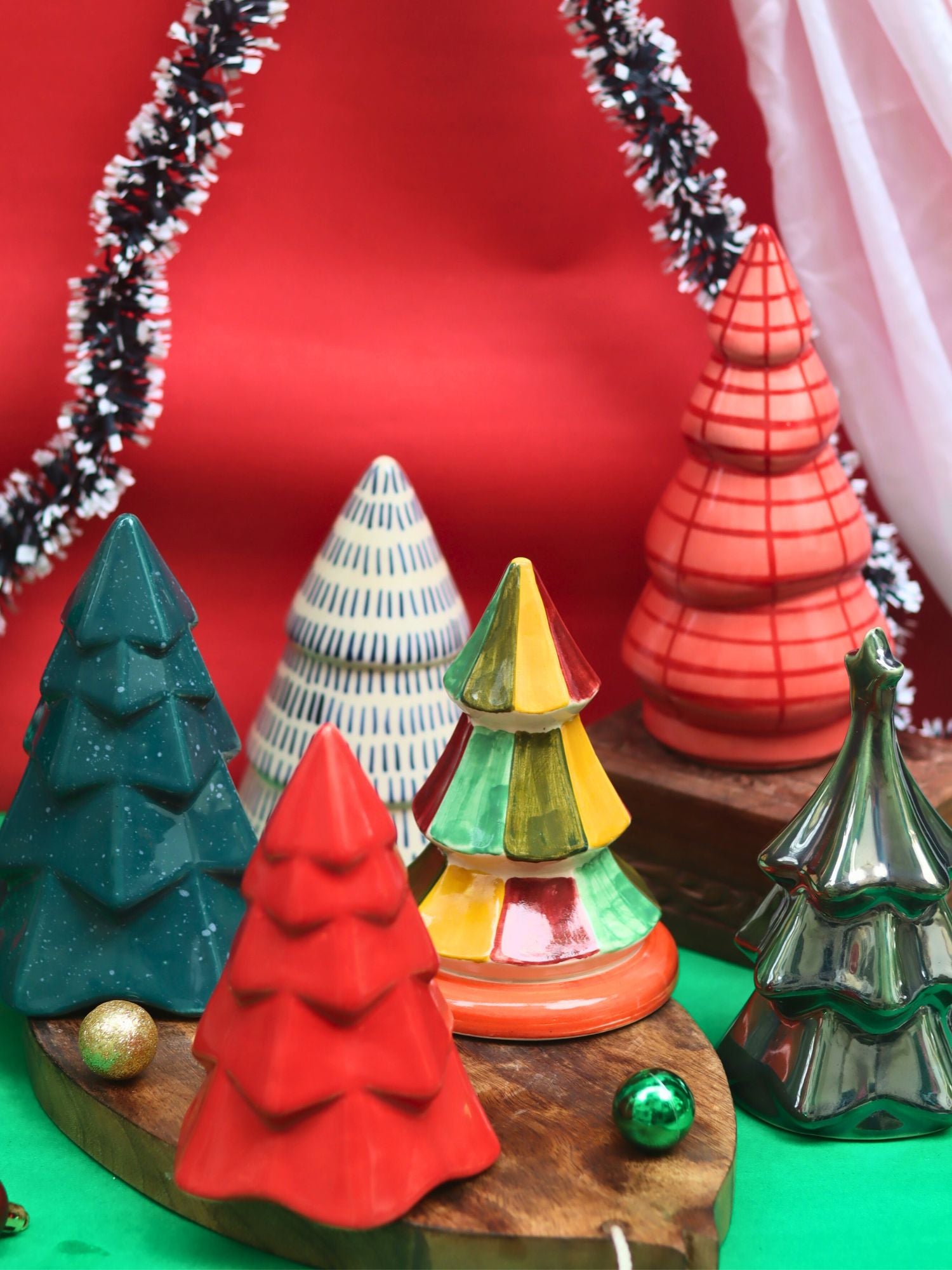 Set of 6 Christmas festive tree combo (for the price of 5) with premium quality material