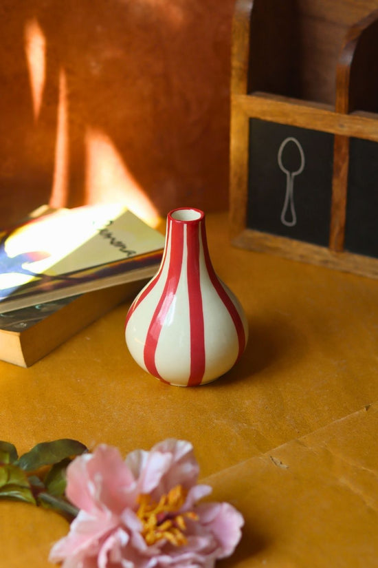 Striped Vase - Red made by ceramic
