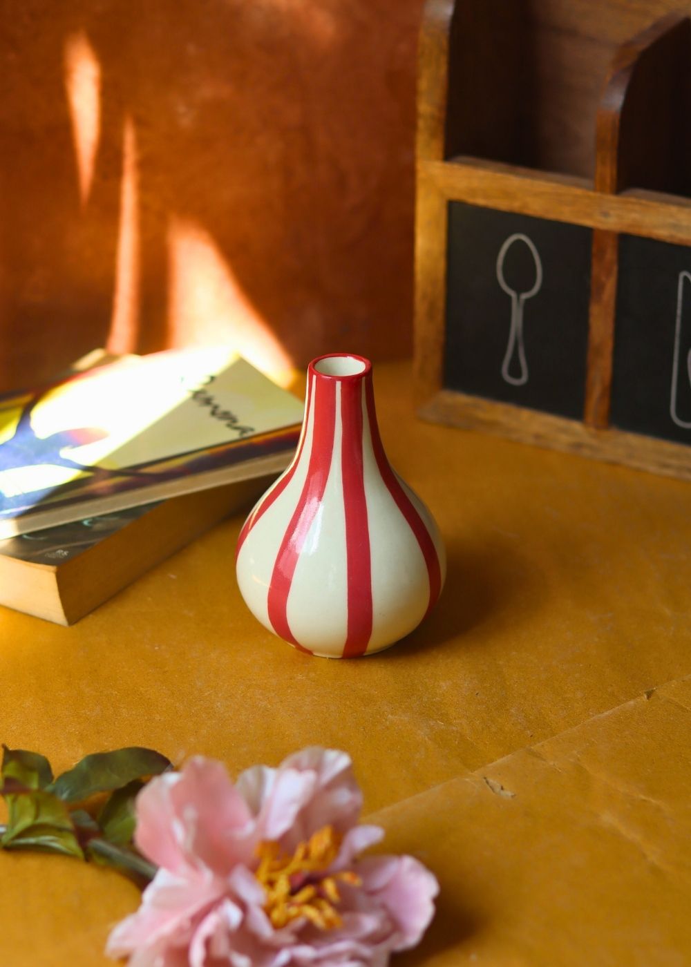 Striped Vase - Red made by ceramic