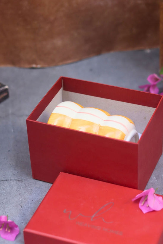 Yellow Striped Sipper in a Gift Box with premium quality material