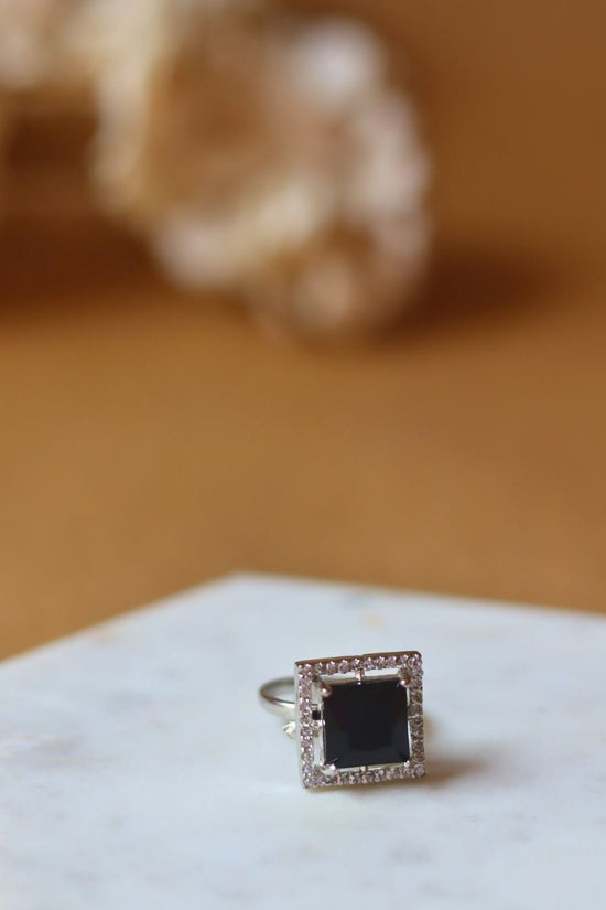 Anti tarnish Noir Ring