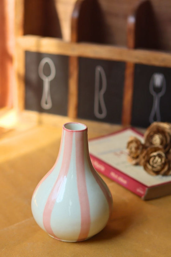 Striped Vase - Pink with premium quality material