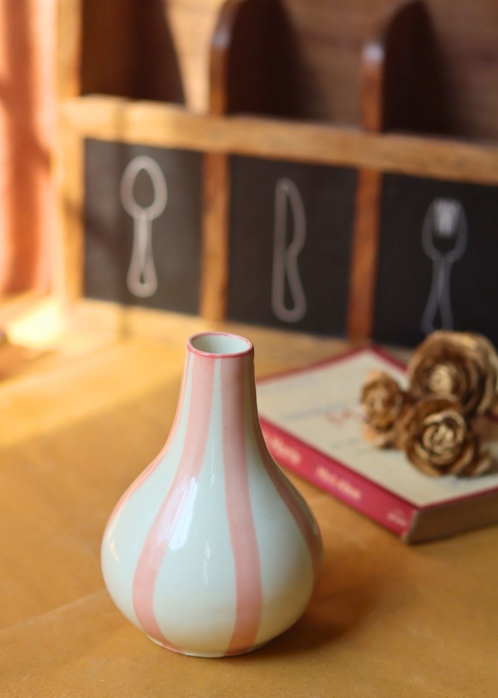 Striped Vase - Pink with premium quality material